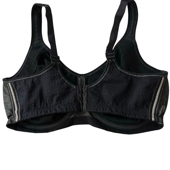 Anita MOMENTUM - Underwire Sports
Bra, Maximum Support - 40F - Picture 3 of 8